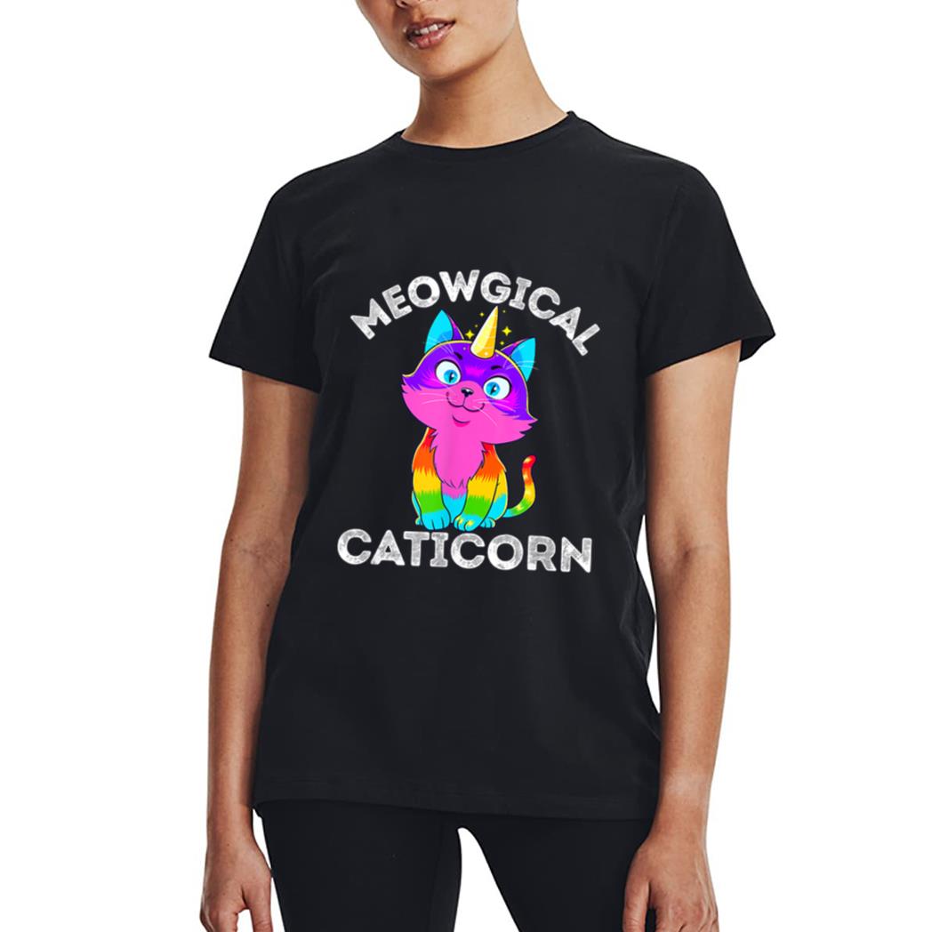 Caticorn Rainbow Funny My Cat is a Magical Unicorn Kittycorn Women T-Shirt
