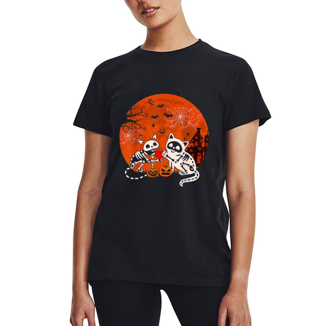 Couple Skeleton Horror Cats Halloween Couple Cat Owner Lover Women T-Shirt