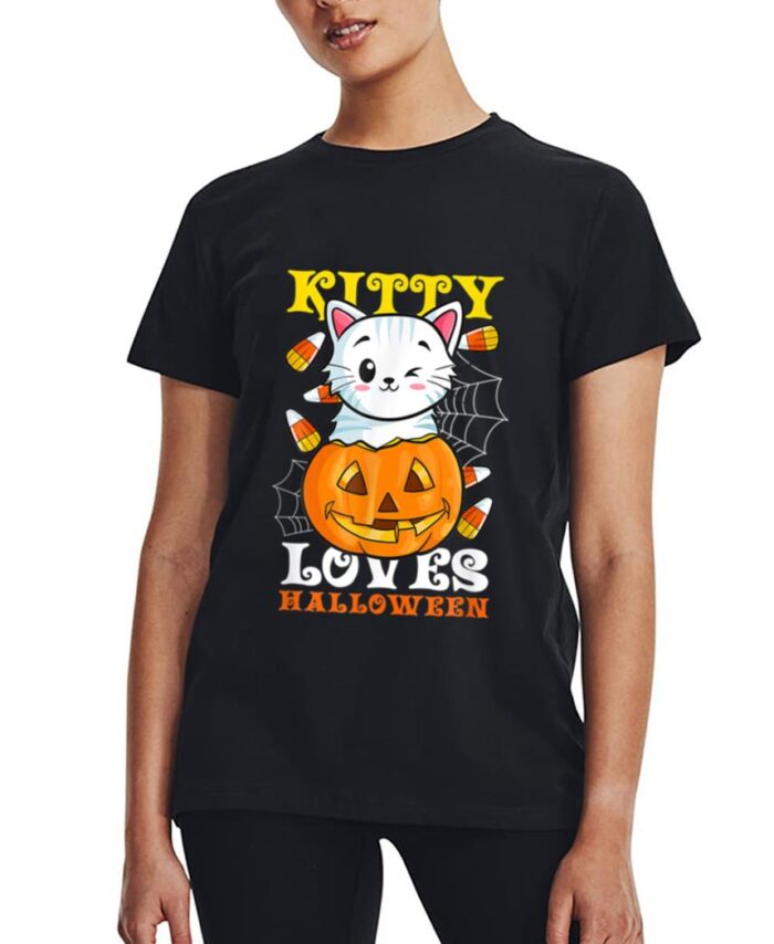 Kitty Loves Halloween Funny Scary And Spooky Halloween Cat Women T-Shirt