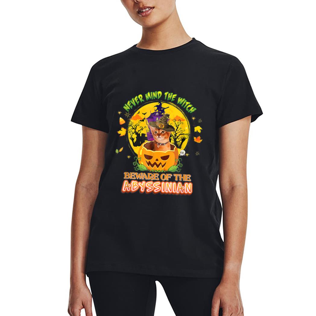Never Mind He Witch Beware Of Abyssinian Cat Halloween Hat Women T-Shirt
